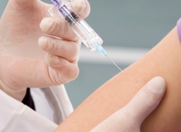 Tiêm 2 loại vắc xin có ghi nhận gia tăng một số phản ứng thông thường sau tiêm